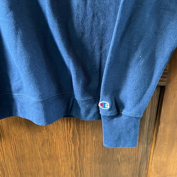 Sweatshirt - Picture 2 of 4